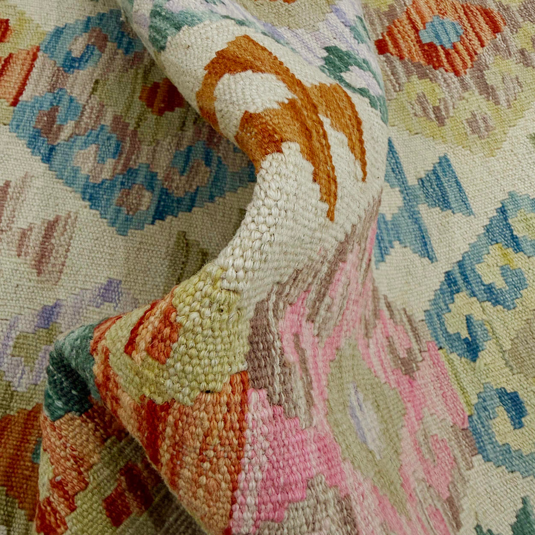 Afghan Vegetable Kilim Rug 2' 7" x 9' 4" Flat-Weave texture