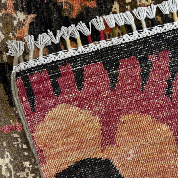 Afghan Gabbeh Rug 4' 9" x 6' 8" Hand-Knotted border