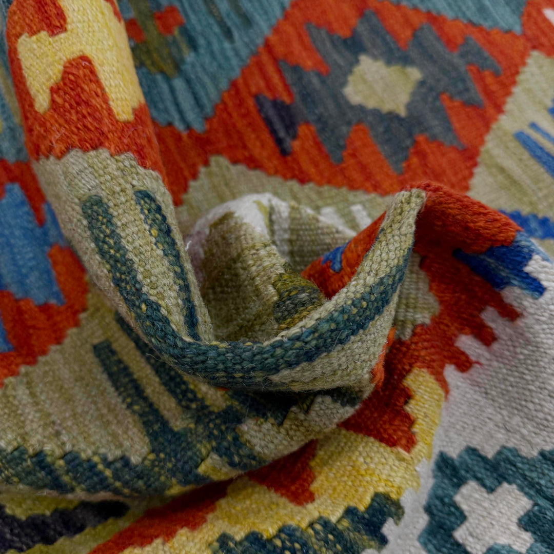 Afghan Vegetable Kilim Rug 5' 1" x 6' 10" Flat-Weave texture