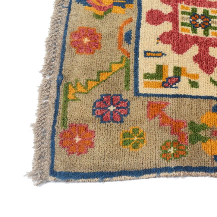 Hand Knotted Kohistani Carpet 4' 12" x 6' 2" - No. AL72061
