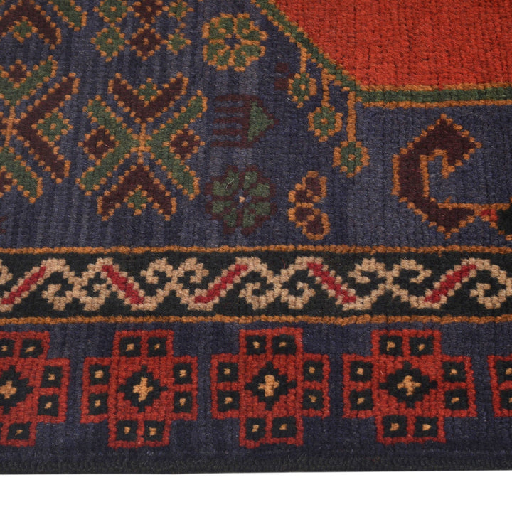 Afghan Prayer Rug 2' 8" x 4' 6" Hand-Knotted detail