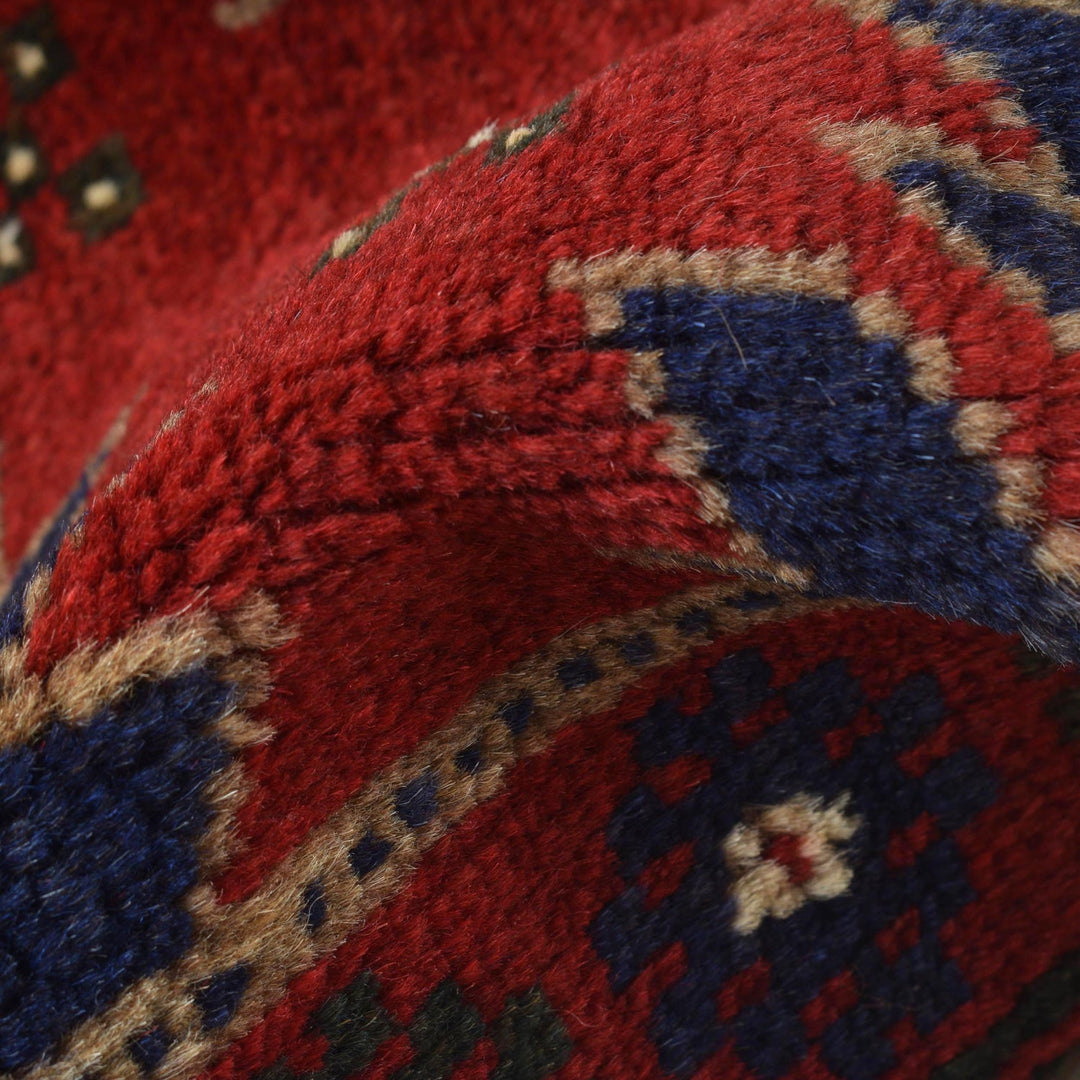 Islamic Prayer Carpet 2' 7" x 4' 1" - No. AL48048