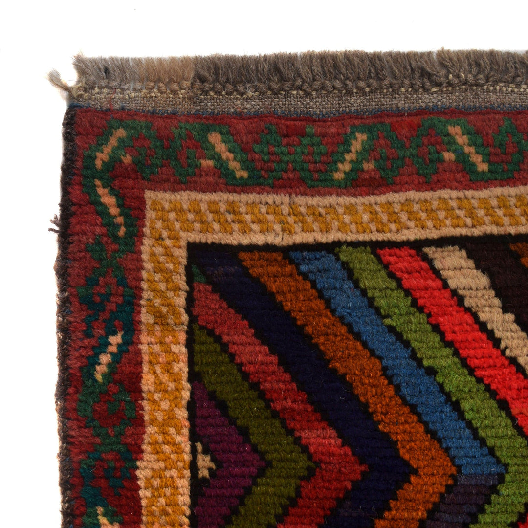 Handmade Balochi Rug 4' 0" x 5' 8" - No. AL76525