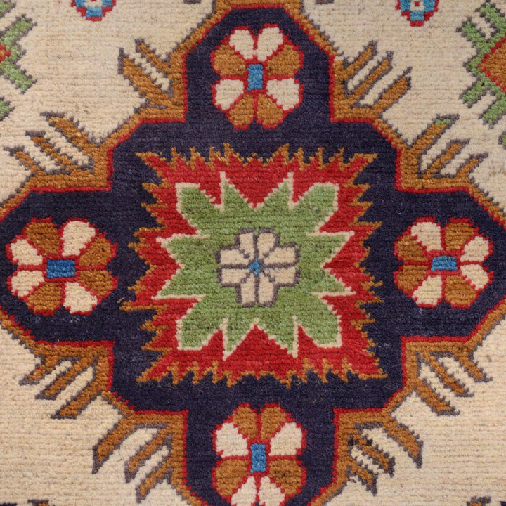 Hand knotted Kazak Rugs 3' 11" x 5' 9" - No. AL98419