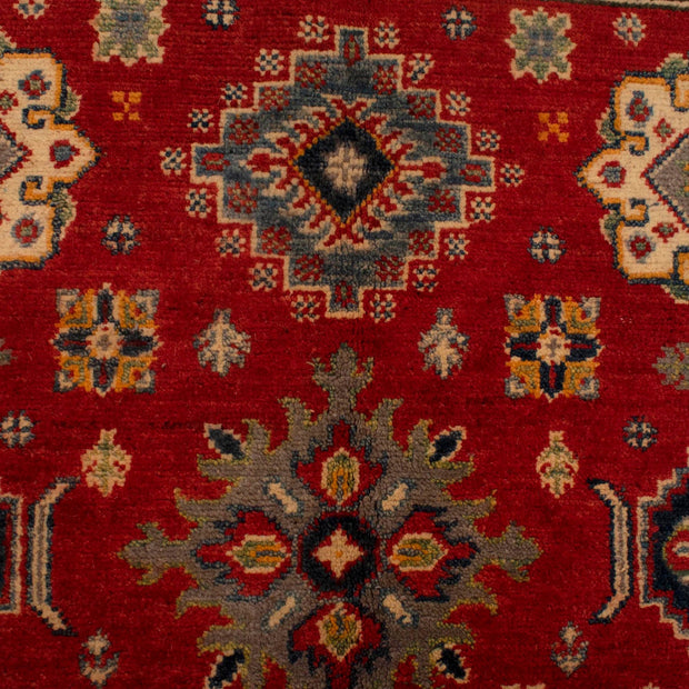 Hand knotted Kazak Carpet 4' 0" x 6' 0" - No. AL26746