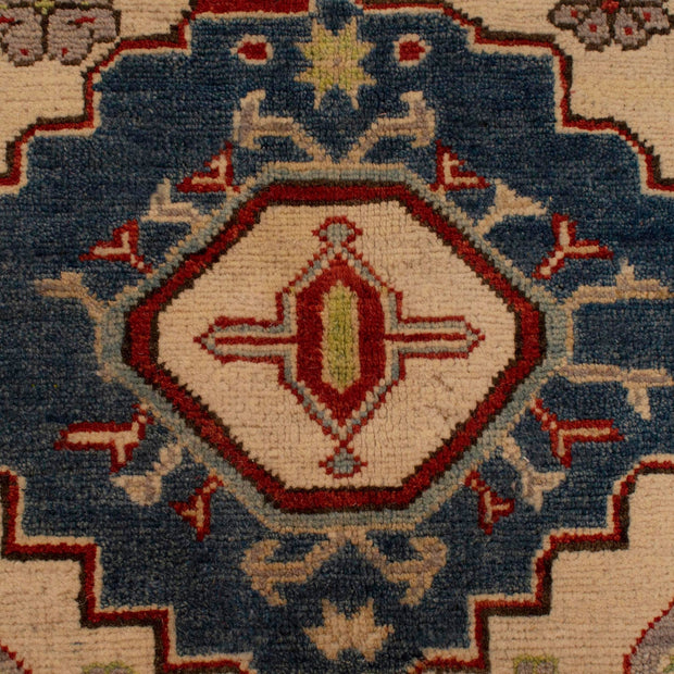 Hand knotted Kazak Carpet 5' 0" x 6' 4" - No. AL13165