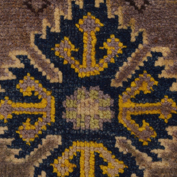 Handmade Kazak Area Rug 4' 0" x 5' 7" - No. AL43555