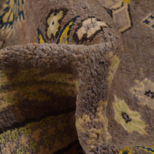 Handmade Kazak Area Rug 4' 0" x 5' 7" - No. AL43555