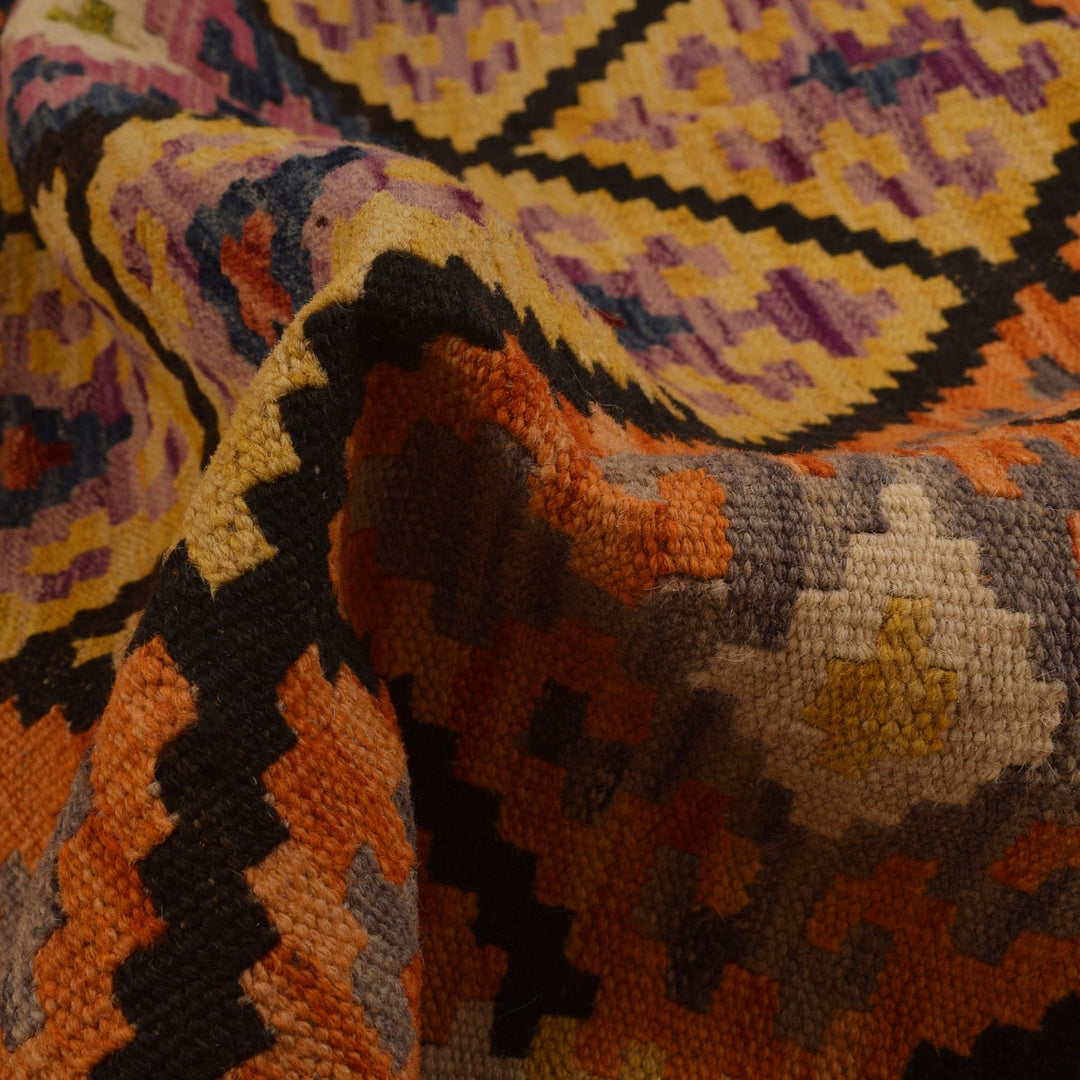 Hand Woven Wool Kelim 4' 11" x 6' 6" - No. AL72759