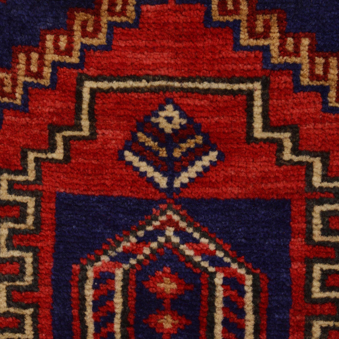 Small Prayer Carpet 2' 11" x 3' 10" - No. AL97779