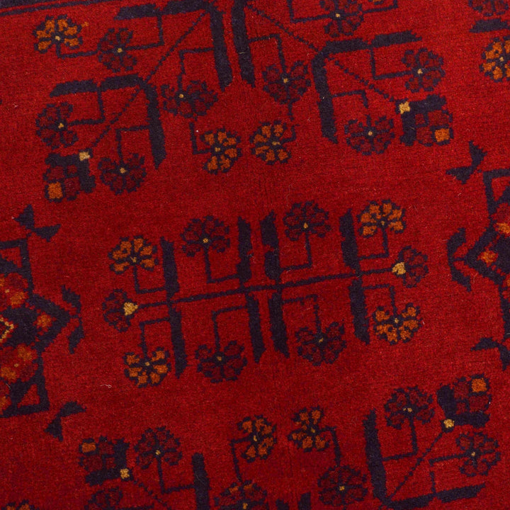 Medium Size Area Rug 4' 10" x 6' 7" - No. AL41626