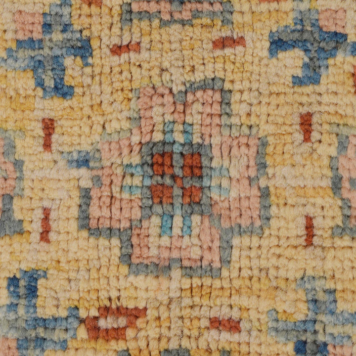 Handmade Persian Design Heriz Carpet 6' 7" x 9' 8" - No. AL69222