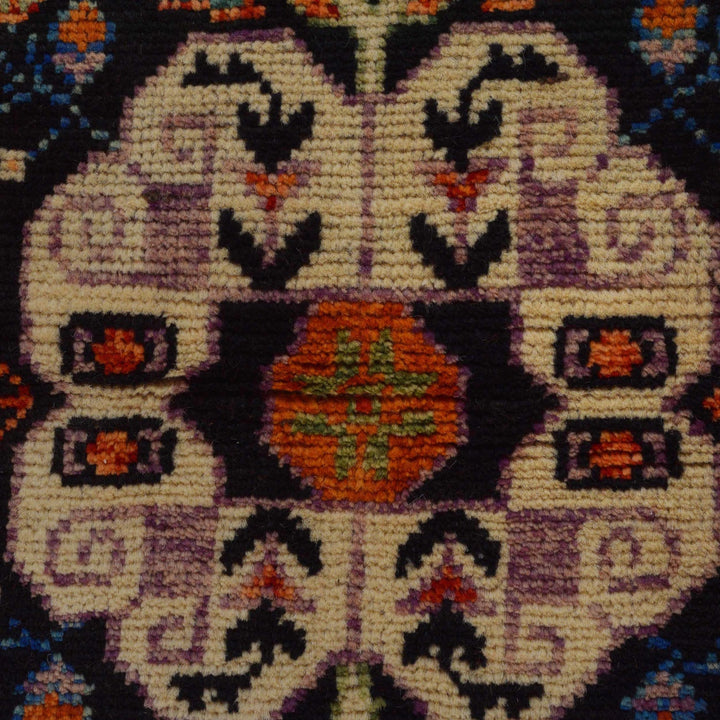 Red Afghan Shirazi Rug 6' 8" x 9' 8" Hand-Knotted border