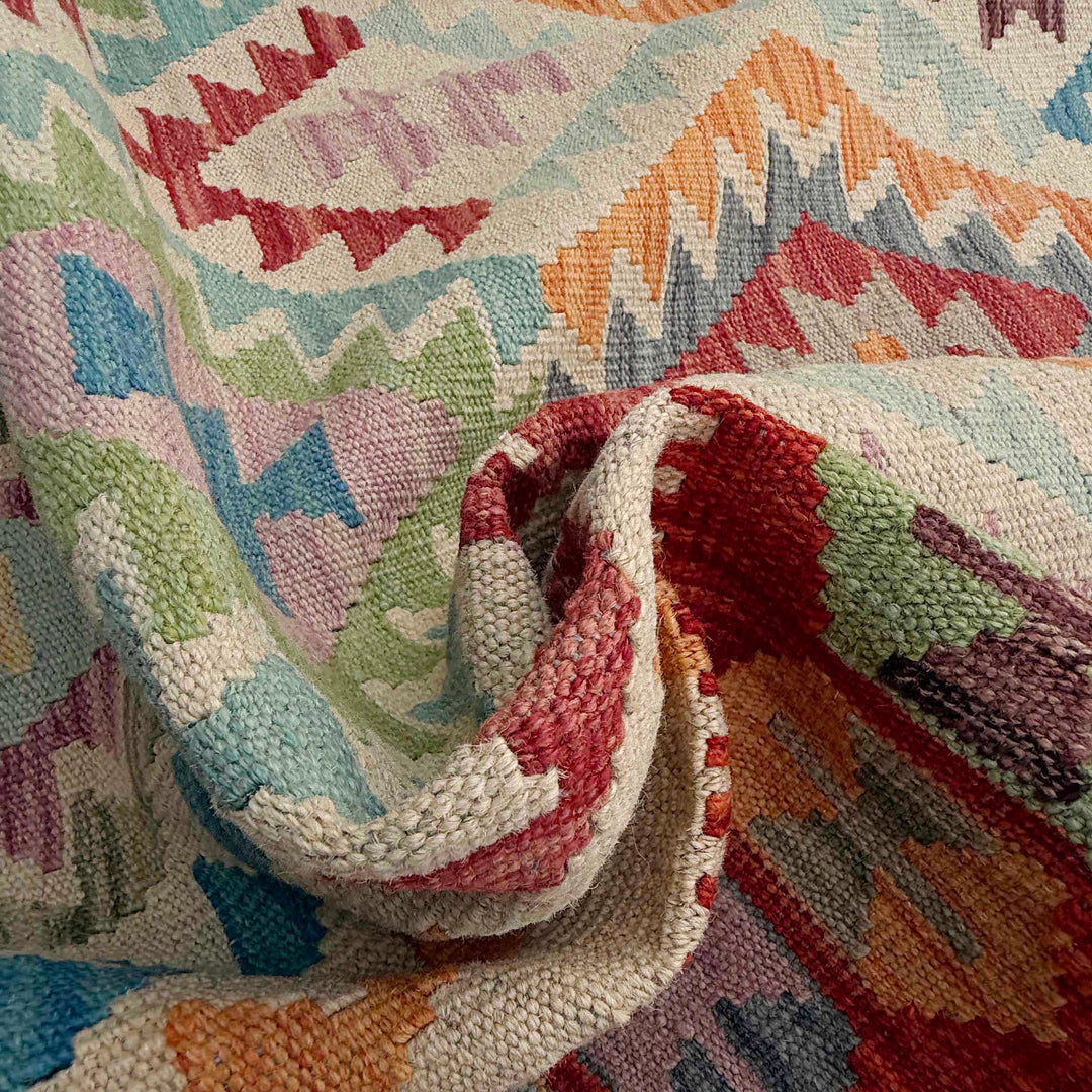 Afghan Vegetable Kilim Rug 5'1" x 6'8" Flat-Weave texture