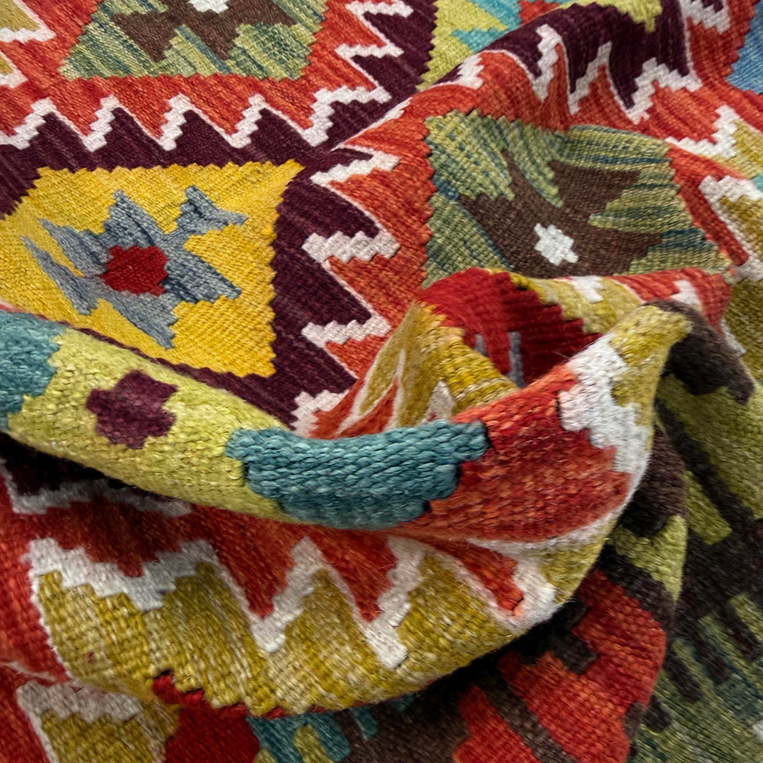 Afghan Vegetable Kilim Rug 3'7" x 4'11" Flat-Weave texture