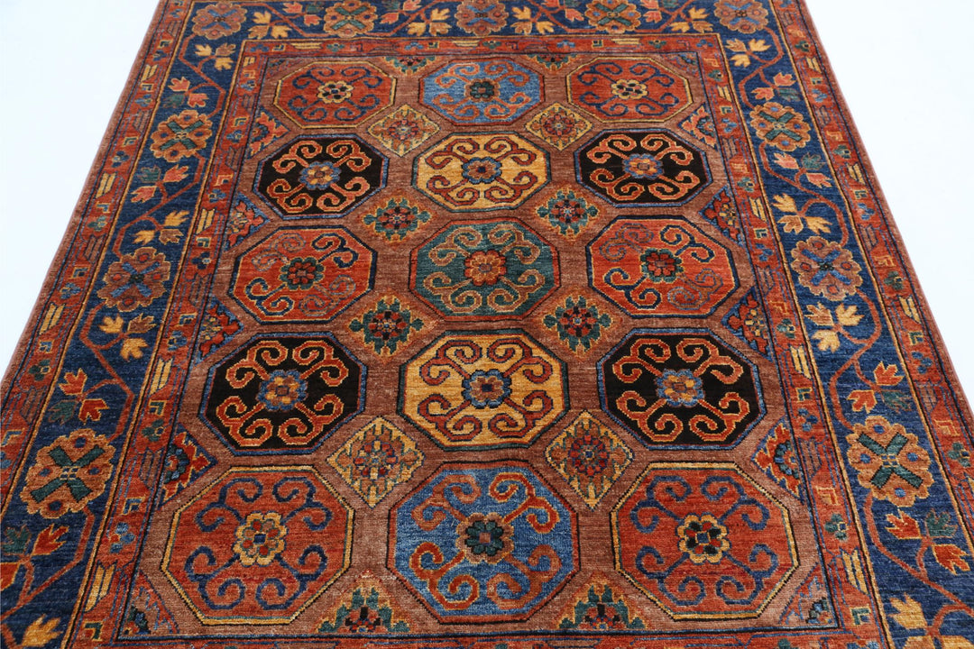 Humna 5’ 9″ x 7’ 2″ - No. AV29708 - ALRUG Rug Store