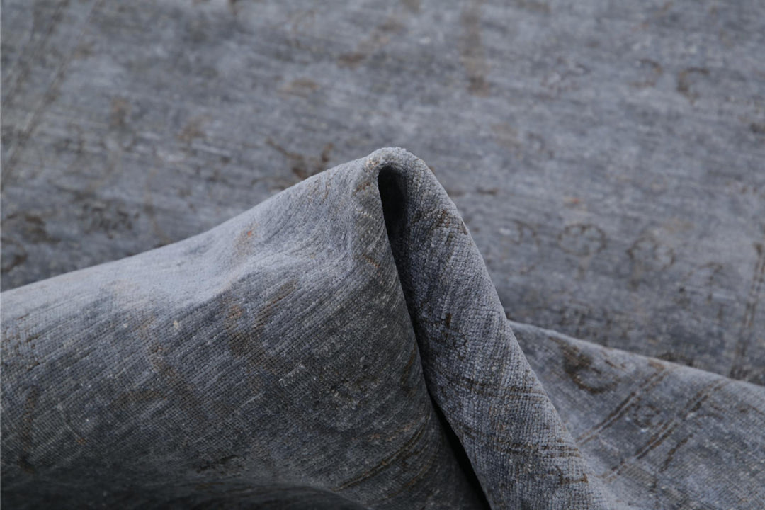 Overdye 3’ 11” x 5’ 8″ - No. AV90522 - ALRUG Rug Store