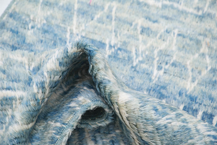 Moroccan 2’ 8″ x 9’ 4″ - No. AV20609 - ALRUG Rug Store