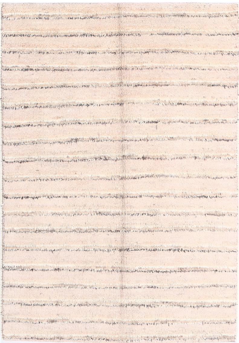 Moroccan 4’ 2″ x 6’ 0″ - No. AV25709 - ALRUG Rug Store