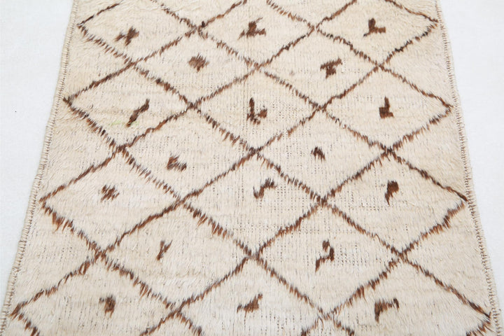 Moroccan 2’ 7″ x 2’ 10” - No. AV79635 - ALRUG Rug Store