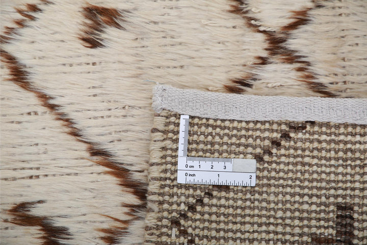 Moroccan 2’ 7″ x 2’ 10” - No. AV79635 - ALRUG Rug Store