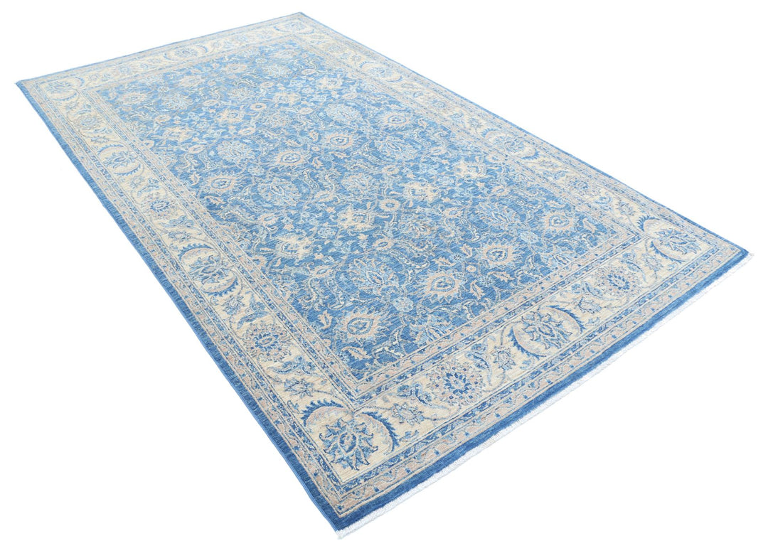 Serenity 5’ 5″ x 9’ 3″ - No. AV43110 - ALRUG Rug Store