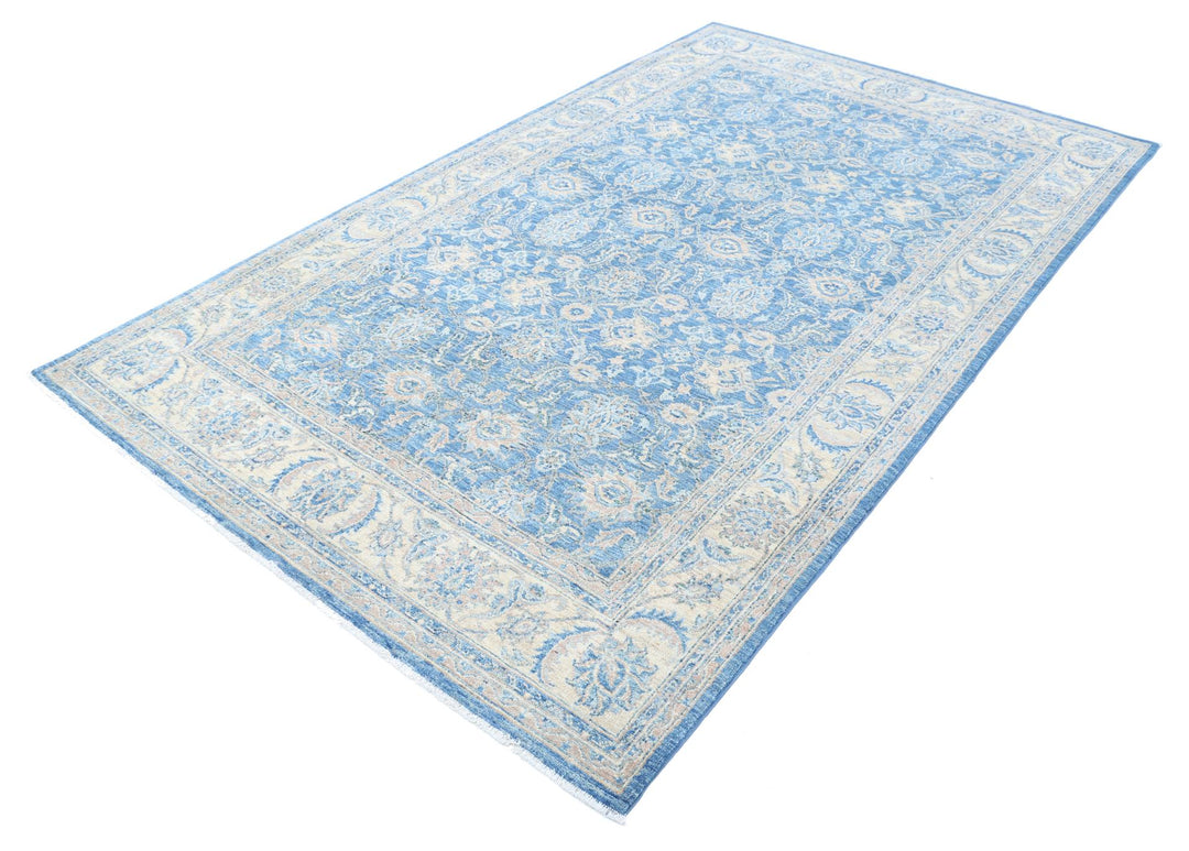 Serenity 5’ 5″ x 9’ 3″ - No. AV43110 - ALRUG Rug Store