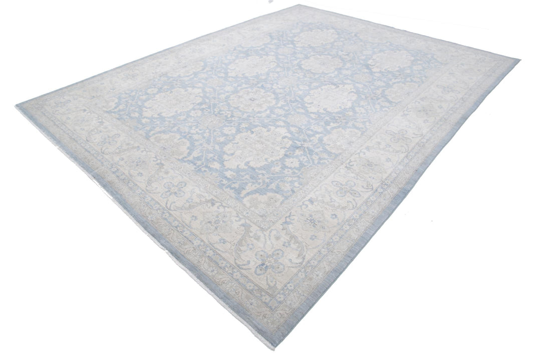 Serenity 8’ 10” x 11’ 9″ - No. AV40028 - ALRUG Rug Store