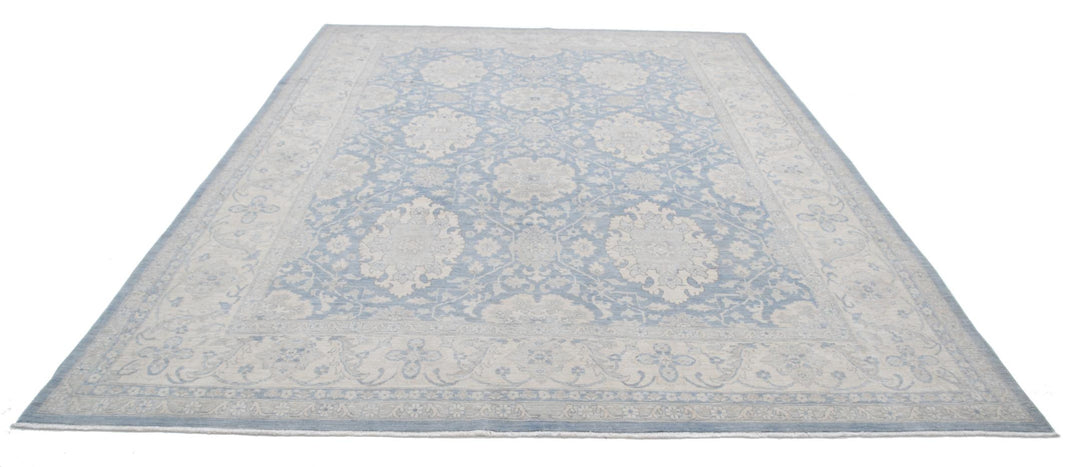Serenity 8’ 10” x 11’ 9″ - No. AV40028 - ALRUG Rug Store