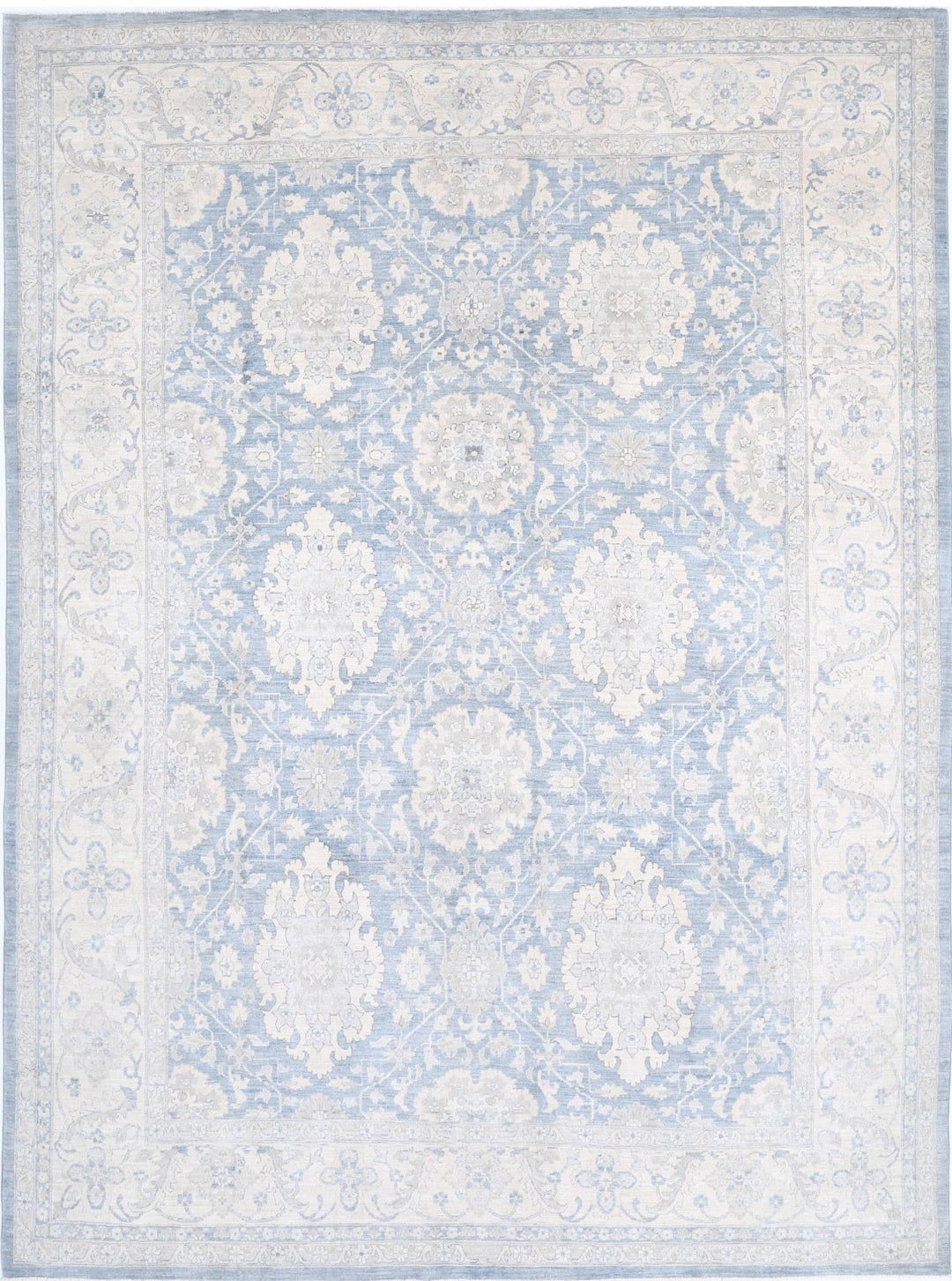 Serenity 8’ 10” x 11’ 9″ - No. AV40028 - ALRUG Rug Store