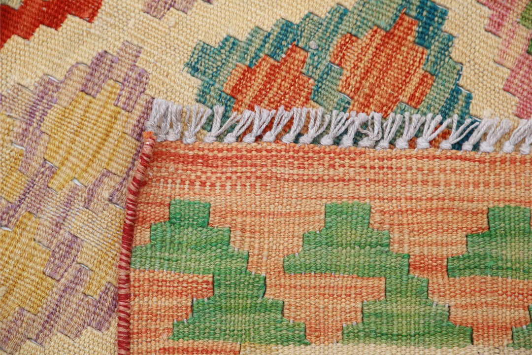 Kilim 5’ 4″ x 7’ 11” - No. AV83471 - ALRUG Rug Store