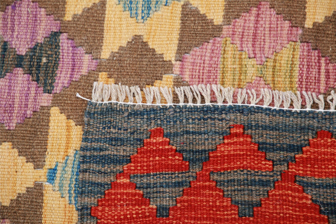 Kilim 4’ 10” x 6’ 5″ - No. AV57960 - ALRUG Rug Store