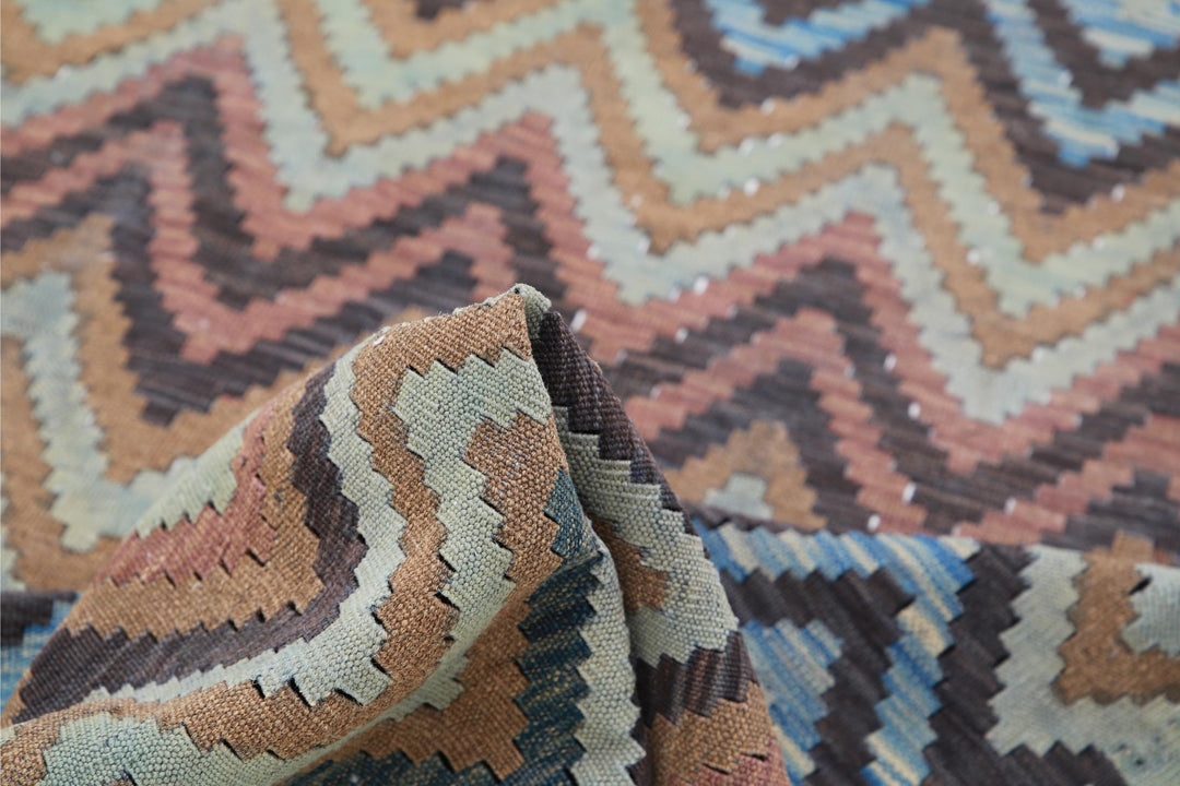 Kilim 4’ 8″ x 6’ 6″ - No. AV68543 - ALRUG Rug Store