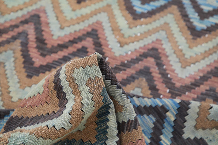 Kilim 4’ 8″ x 6’ 6″ - No. AV68543 - ALRUG Rug Store