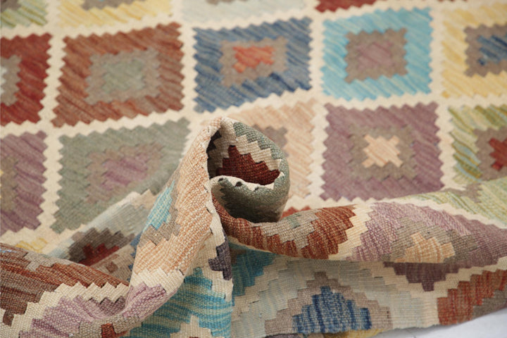 Kilim 4’ 7″ x 6’ 9″ - No. AV53132 - ALRUG Rug Store