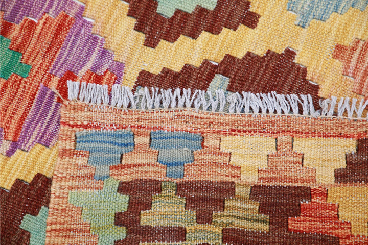 Kilim 4’ 9″ x 6’ 5″ - No. AV27500 - ALRUG Rug Store