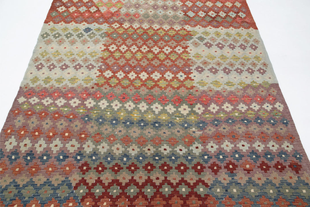 Kilim 5’ 6″ x 7’ 10” - No. AV31881 - ALRUG Rug Store