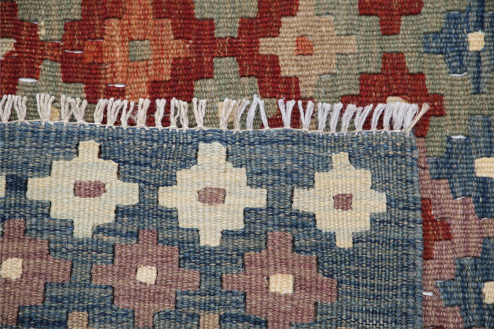 Kilim 5’ 6″ x 7’ 10” - No. AV31881 - ALRUG Rug Store