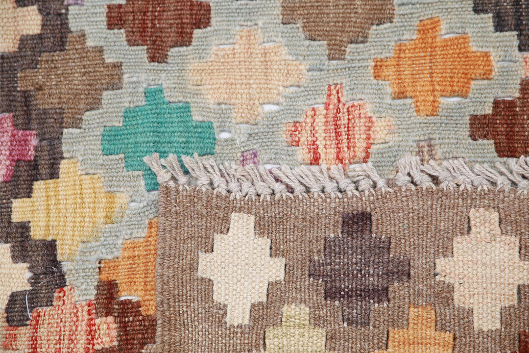 Kilim 5’ 6″ x 7’ 8″ - No. AV28737 - ALRUG Rug Store