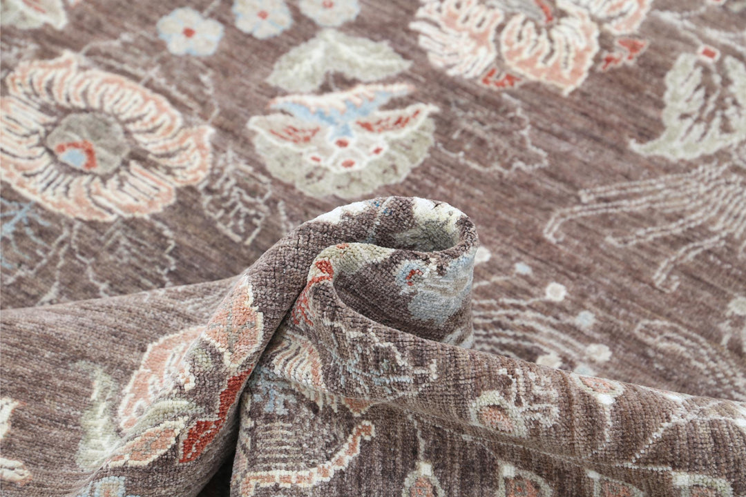 Artemix 7’ 9″ x 10’ 11” - No. AV68020 - ALRUG Rug Store