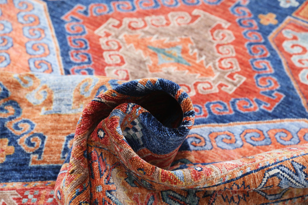 Humna 6’ 7″ x 9’ 0″ - No. AV94774 - ALRUG Rug Store