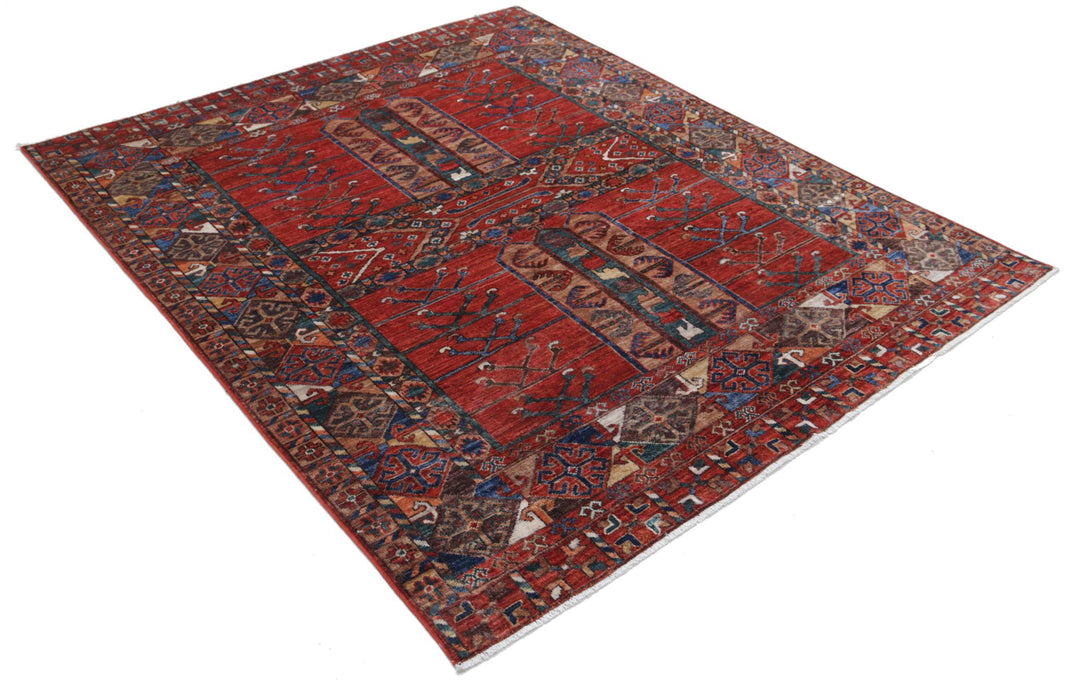 Humna 5’ 5″ x 6’ 8″ - No. AV62088 - ALRUG Rug Store