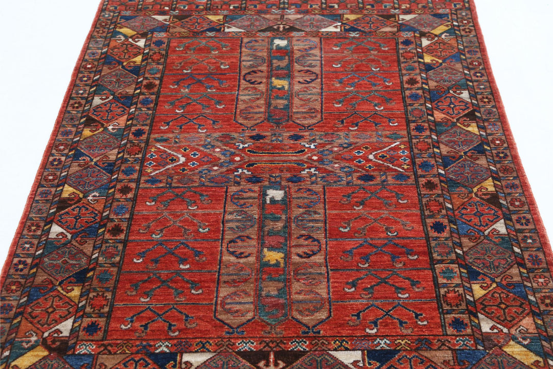 Humna 3’ 10” x 6’ 2″ - No. AV51487 - ALRUG Rug Store