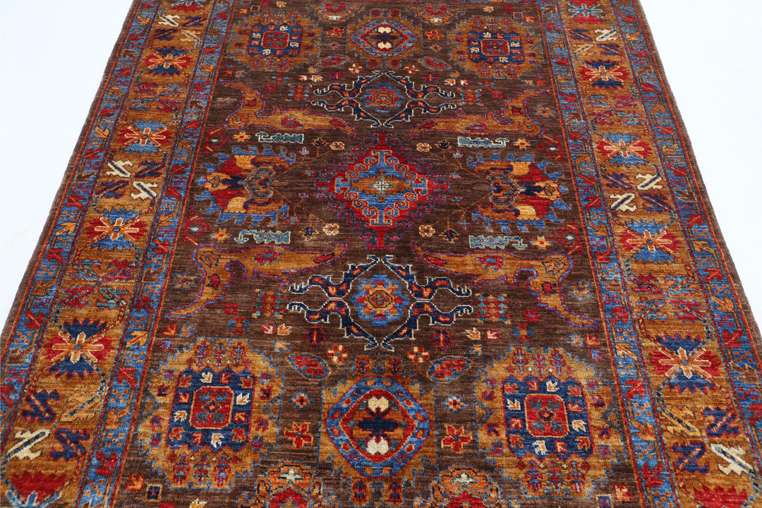 Humna 4’ 11” x 6’ 9″ - No. AV60543 - ALRUG Rug Store
