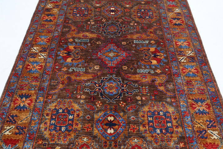 Humna 4’ 11” x 6’ 9″ - No. AV60543 - ALRUG Rug Store