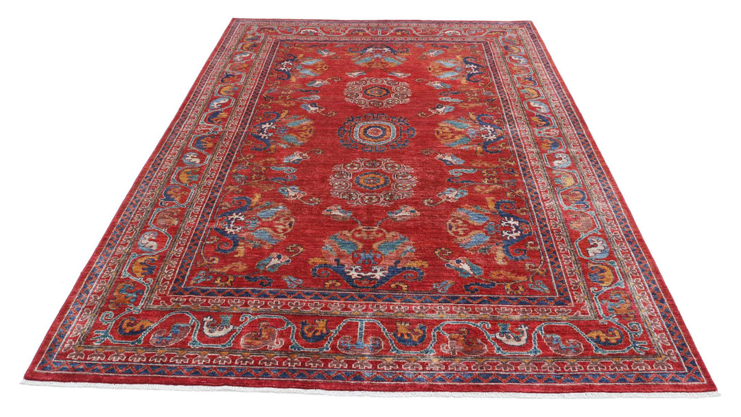 Humna 5’ 11” x 8’ 10” - No. AV83934 - ALRUG Rug Store