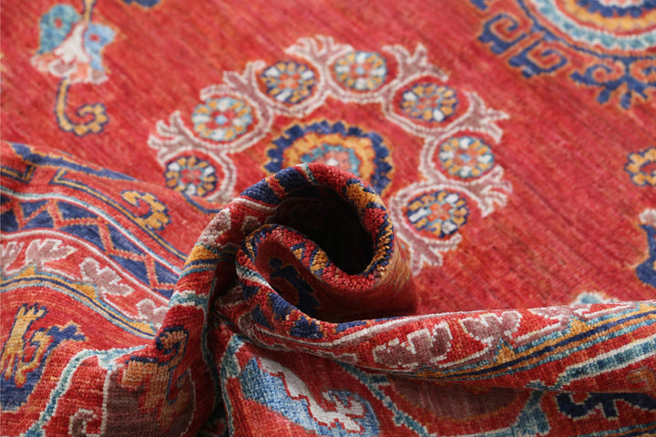 Humna 5’ 11” x 8’ 10” - No. AV83934 - ALRUG Rug Store