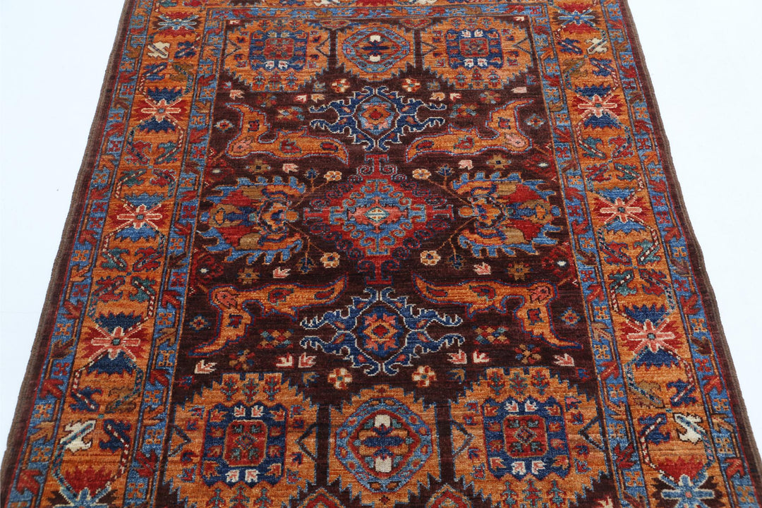 Humna 4’ 1″ x 5’ 7″ - No. AV14897 - ALRUG Rug Store