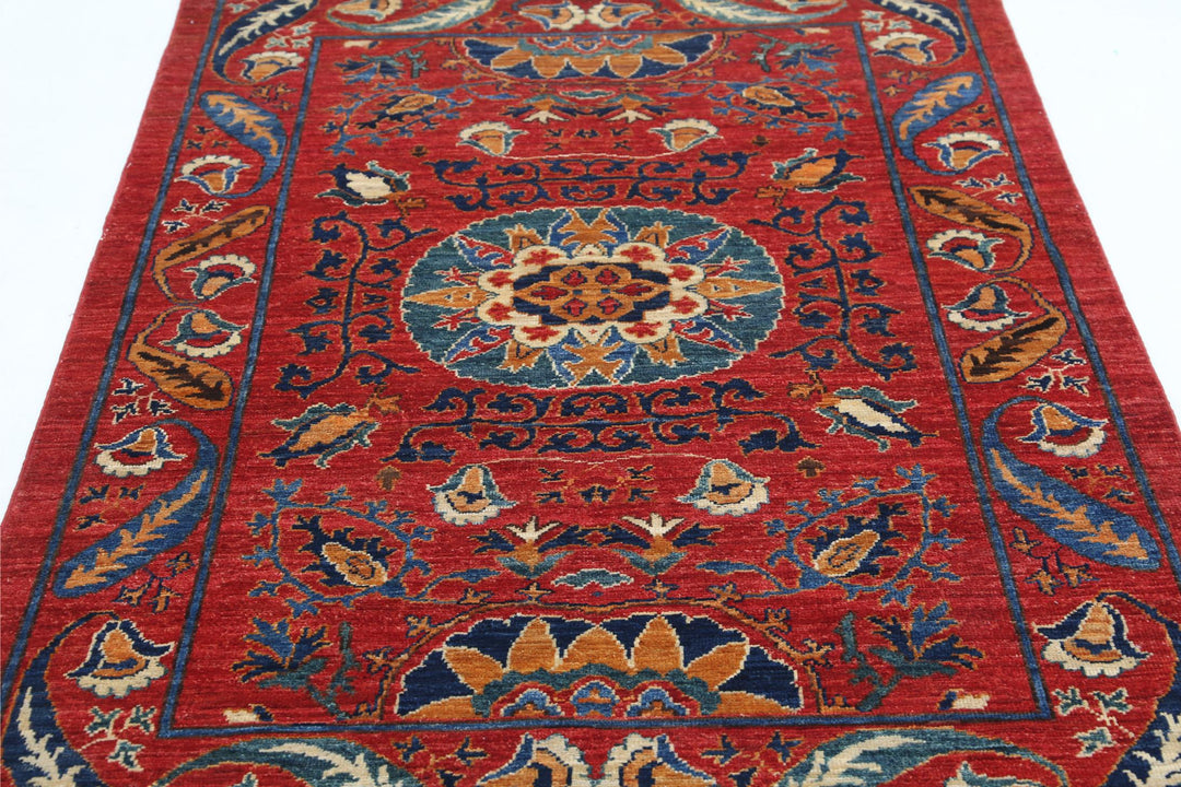 Humna 3’ 11” x 6’ 3″ - No. AV48091 - ALRUG Rug Store