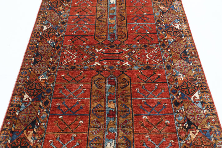 Humna 4’ 2″ x 7’ 0″ - No. AV64182 - ALRUG Rug Store